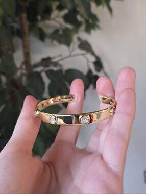 18k Gold CZ Cuff Bracelet